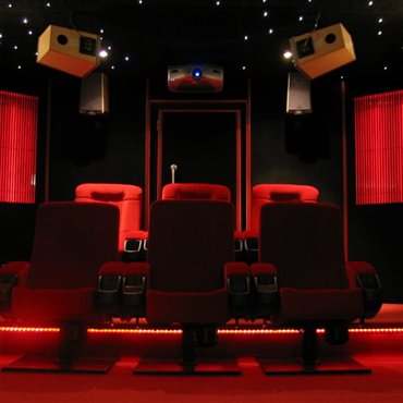 Création, installation salle de cinéma à la maison en Occitanie et France