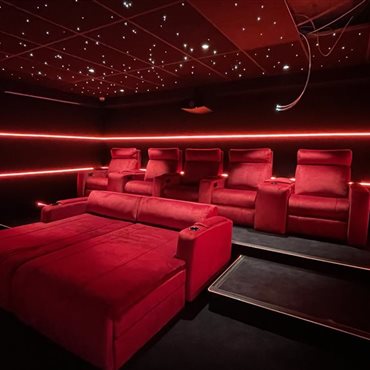 Création, installation salle de cinéma privée en Occitanie et France